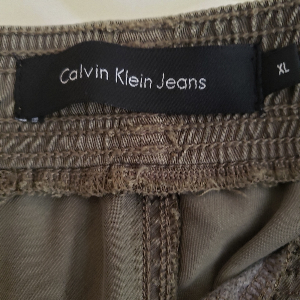 Pants - Picture 2 of 4